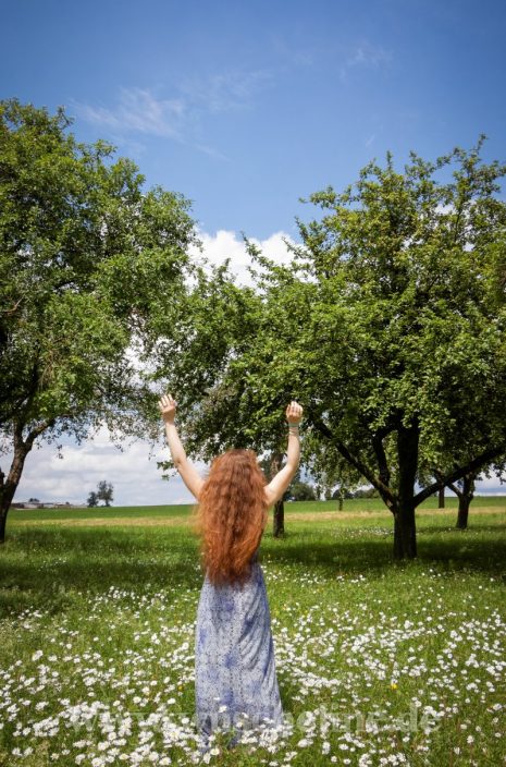 Sommerhaar Hände hoch